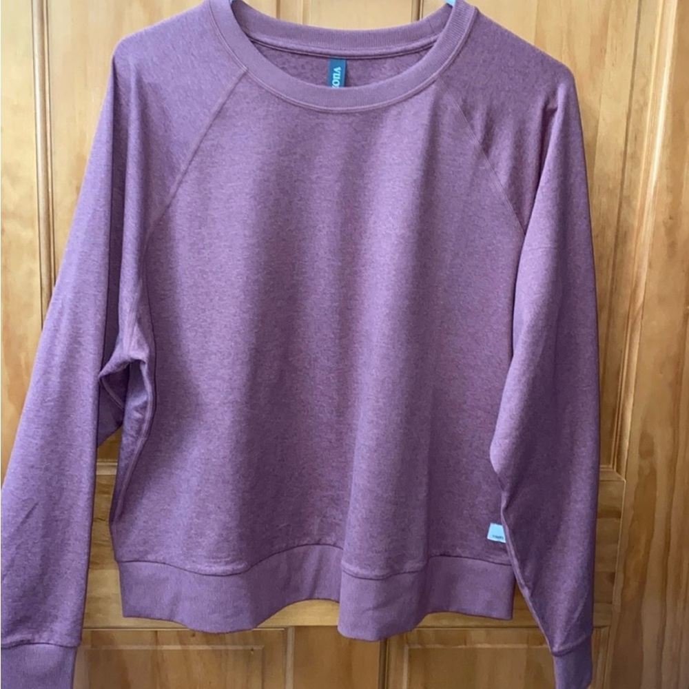 Vuori long sleeve halo crew